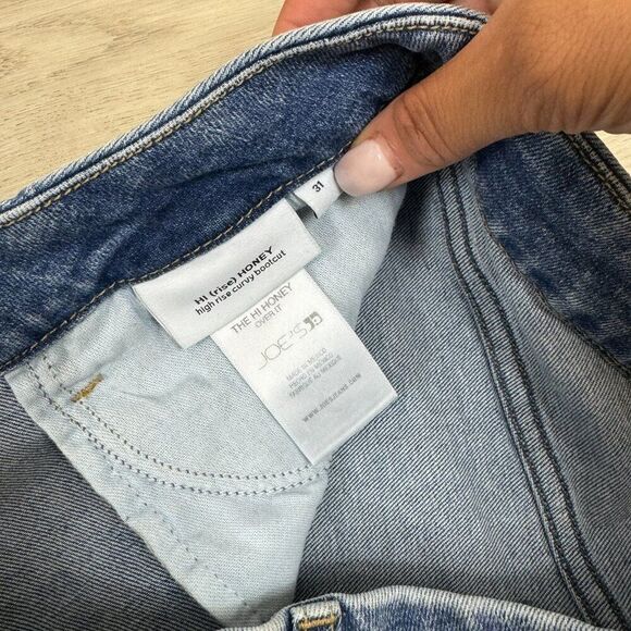Joes Jeans Hi Honey High Rise Curvy Bootcut Size 31 Medium Wash Raw Slit Hem - Picture 3 of 6